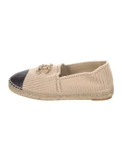 Pre-owned Chanel 2020 Interlocking Cc Logo Espadrilles In Neutral