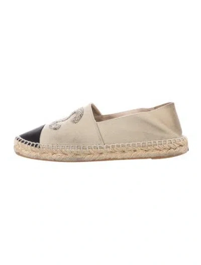Pre-owned Chanel 2020 Interlocking Cc Logo Espadrilles In Neutrals