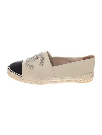 Pre-owned Chanel 2020 Interlocking Cc Logo Espadrilles In Neutrals