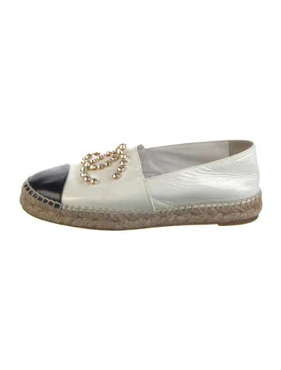 Pre-owned Chanel 2020 Interlocking Cc Logo Espadrilles In White