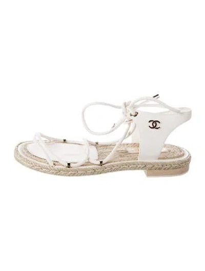 Pre-owned Chanel 2020 Interlocking Cc Logo Espadrilles In White