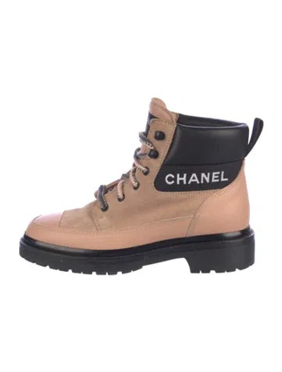 Pre-owned Chanel 2020 Interlocking Cc Logo Hiking Boots In Neutrals