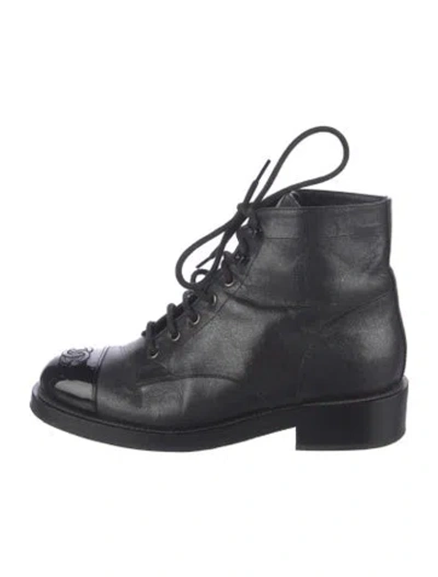 Pre-owned Chanel 2020 Interlocking Cc Logo Lace-up Boots In Black