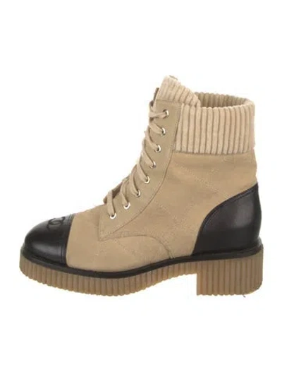Pre-owned Chanel 2020 Interlocking Cc Logo Lace-up Boots In Black/neutrals