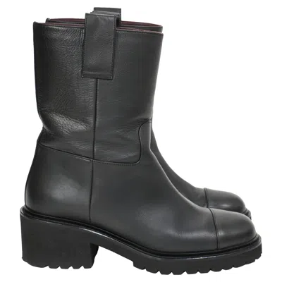 Pre-owned Chanel 2020 Interlocking Cc Logo Moto Boots In Black Leather In Gray
