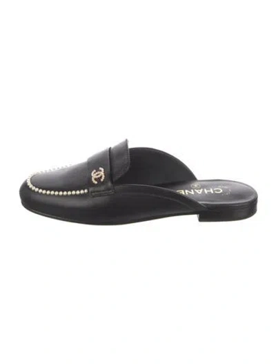Pre-owned Chanel 2020 Interlocking Cc Logo Mules In Black