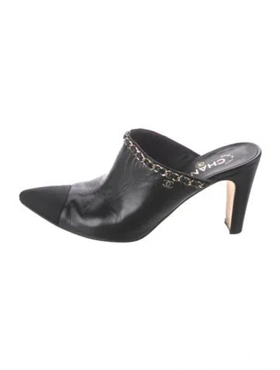 Pre-owned Chanel 2020 Interlocking Cc Logo Mules In Black