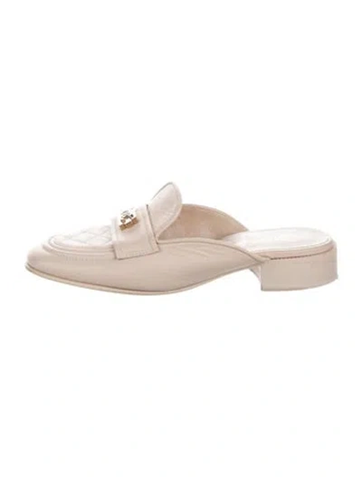 Pre-owned Chanel 2020 Interlocking Cc Logo Mules In Neutrals