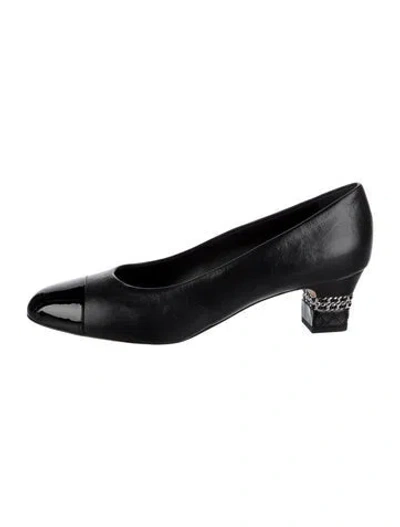 Pre-owned Chanel 2020 Interlocking Cc Logo Pumps In Black