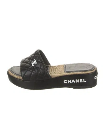 Pre-owned Chanel 2020 Interlocking Cc Logo Slides In Black