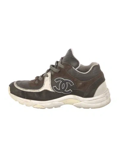 Pre-owned Chanel 2020 Interlocking Cc Logo Sneakers In Brown