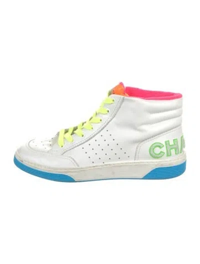 Pre-owned Chanel 2020 Interlocking Cc Logo Sneakers In White