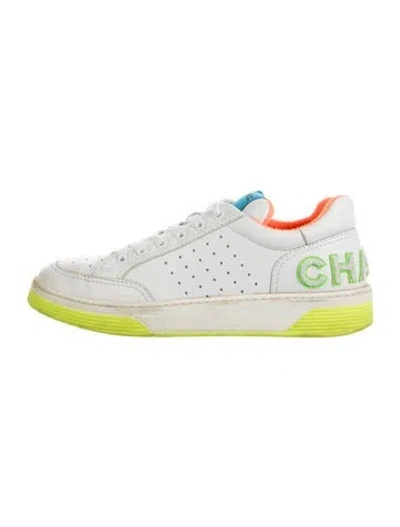 Pre-owned Chanel 2020 Interlocking Cc Logo Sneakers In White