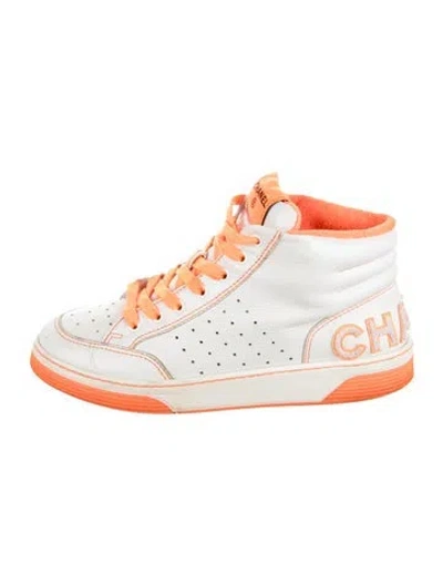 Pre-owned Chanel 2020 Interlocking Cc Logo Sneakers In White