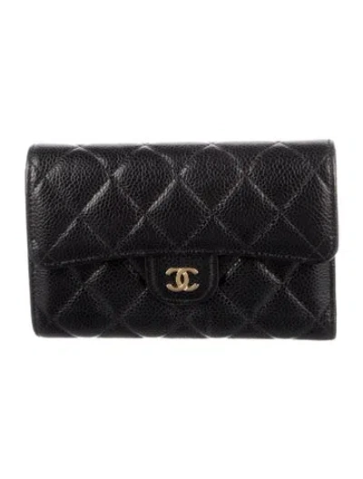 Pre-owned Chanel 2020 Interlocking Cc Logo Trifold Wallet In Black