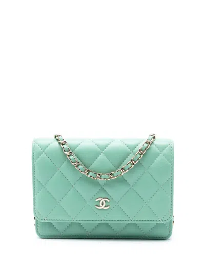 Pre-owned Chanel 2020 Mini Cc Quilted Lambskin Wallet On Chain Crossbody Bag In Green