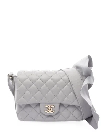 Pre-owned Chanel 2020-2021 Frill-detail Quilted Shoulder Bag In Gray
