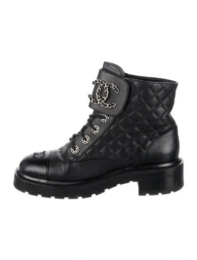 Pre-owned Chanel 2020-2021 Interlocking Cc Logo Combat Boots In Black