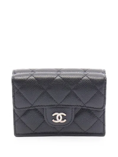 Pre-owned Chanel 2020-2021 Small Flap Diamond-quilted Wallet In Black