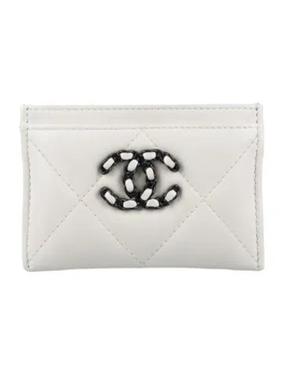 Pre-owned Chanel 2021 19 Card Holder In White