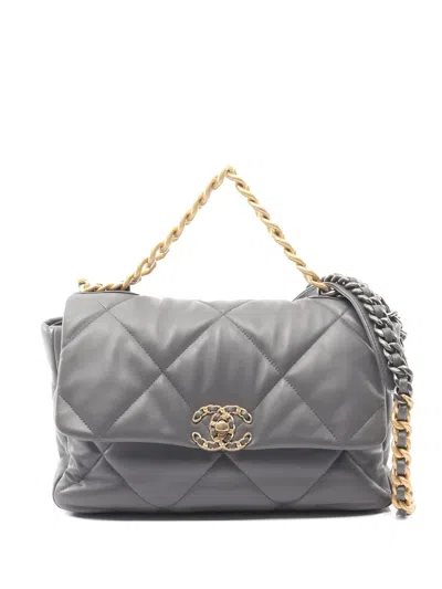 Pre-owned Chanel 2021 19 Diamond-quilting Chain-strap Shoulder Bag In Gray