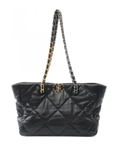 Pre-owned Chanel 2021 19 Shoulder Bag