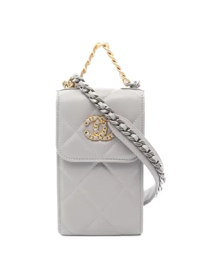 Pre-owned Chanel 2021-2022  19 Phone-holder Shoulder Bag In Gray