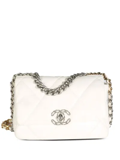 Pre-owned Chanel 2021-2023 Small 19 Flap Shoulder Bag In 白色