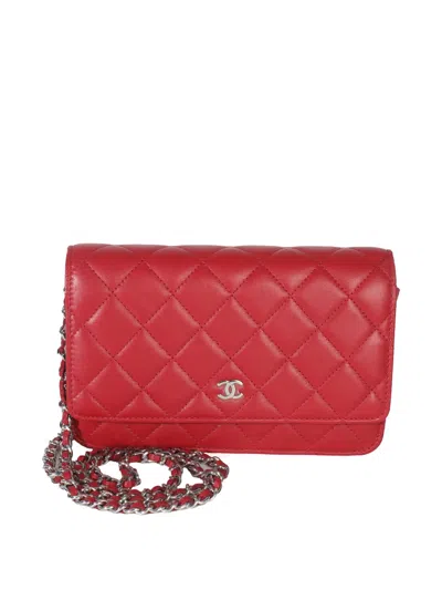 Pre-owned Chanel 2021-2024 Classic Lambskin Wallet In Red