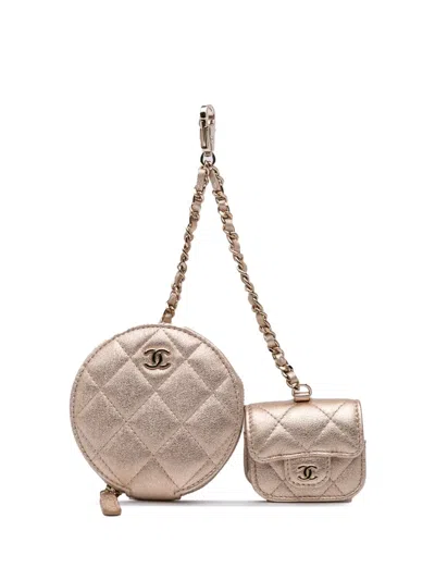 Pre-owned Chanel 2021-2024 Metallic Lambskin Round Clip On Purse And Airpods Case Coin Pouch In Gold