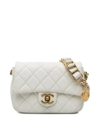 Pre-owned Chanel 2021-2024 Mini Quilted Caviar Chain Soul Flap Crossbody Bag In 白色