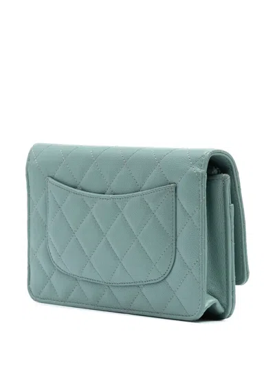 Pre-owned Chanel 2021-2025 Cc Quilted Caviar Wallet On Chain Crossbody Bag In Green