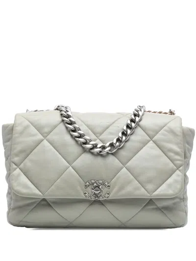 Pre-owned Chanel 2021-2025 Maxi Lambskin 19 Flap Satchel In Gray