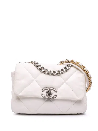 Pre-owned Chanel 2021-2025 Medium Lambskin 19 Flap Satchel In White