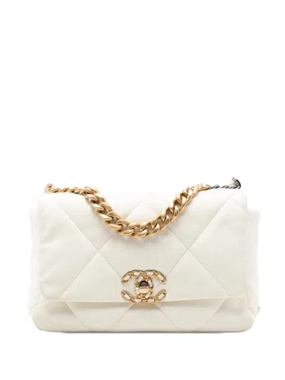 Pre-owned Chanel 2021-2025 Medium Lambskin 19 Flap Satchel In White