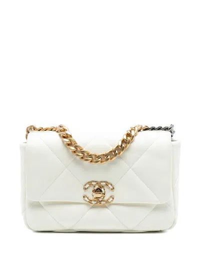 Pre-owned Chanel 2021-2025 Medium Lambskin 19 Flap Satchel In White