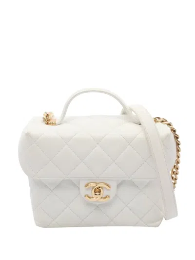 Pre-owned Chanel 2021-2025 Quilted Caviar Handy Box Vanity Case With Chain Satchel In White