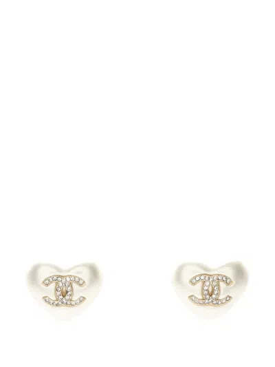 Pre-owned Chanel 2021 Cc Gold Plated Faux Pearl And Rhinestone Heart Earrings Costume Earrings In White