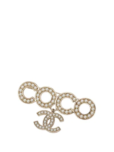 Pre-owned Chanel 2021 Cc Gold Plated Faux Pearl Coco Dangle Brooch Costume Brooch