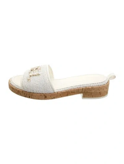 Pre-owned Chanel 2021 Chain-link Accent Slides In White