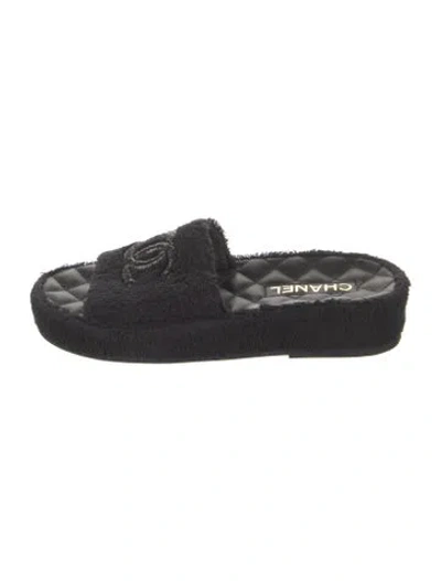 Pre-owned Chanel 2021 Coco Beach Slides In Black