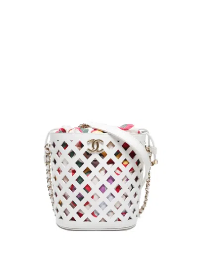 Pre-owned Chanel 2021 Cut-out Leather Bucket Bag In White