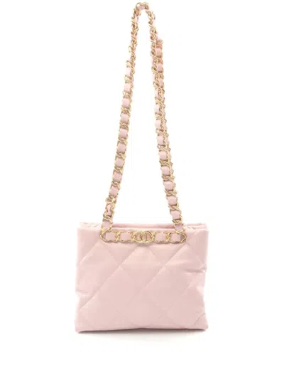 Pre-owned Chanel 2021 Diamond-quilted Shoulder Bag In 粉色