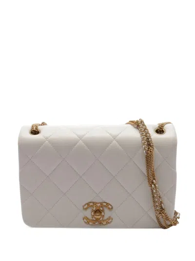 Pre-owned Chanel 2021 Diamond-quilted Shoulder Bag In White