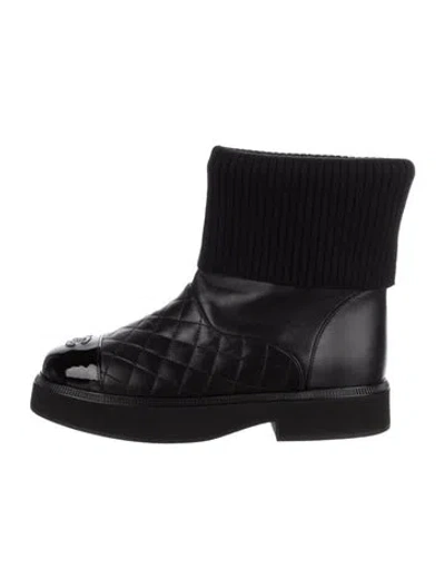 Pre-owned Chanel 2021 Interlocking Cc Logo Boots In Black