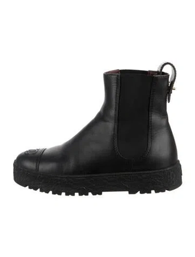 Pre-owned Chanel 2021 Interlocking Cc Logo Chelsea Boots In Black