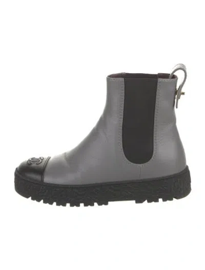 Pre-owned Chanel 2021 Interlocking Cc Logo Chelsea Boots In Gray