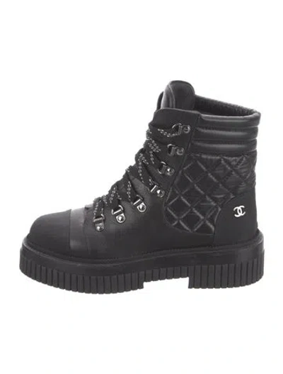 Pre-owned Chanel 2021 Interlocking Cc Logo Combat Boots In Black