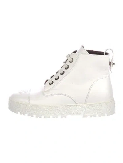 Pre-owned Chanel 2021 Interlocking Cc Logo Combat Boots In White