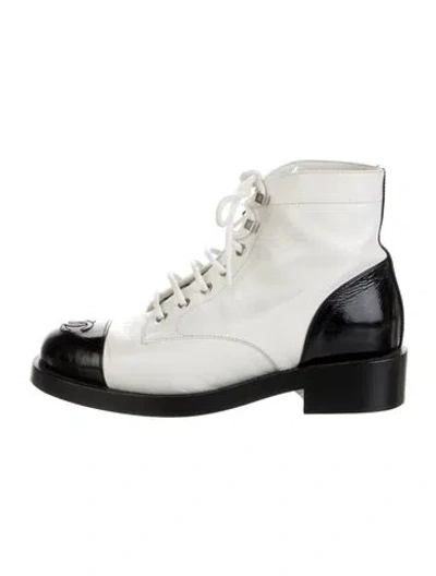 Pre-owned Chanel 2021 Interlocking Cc Logo Combat Boots In White